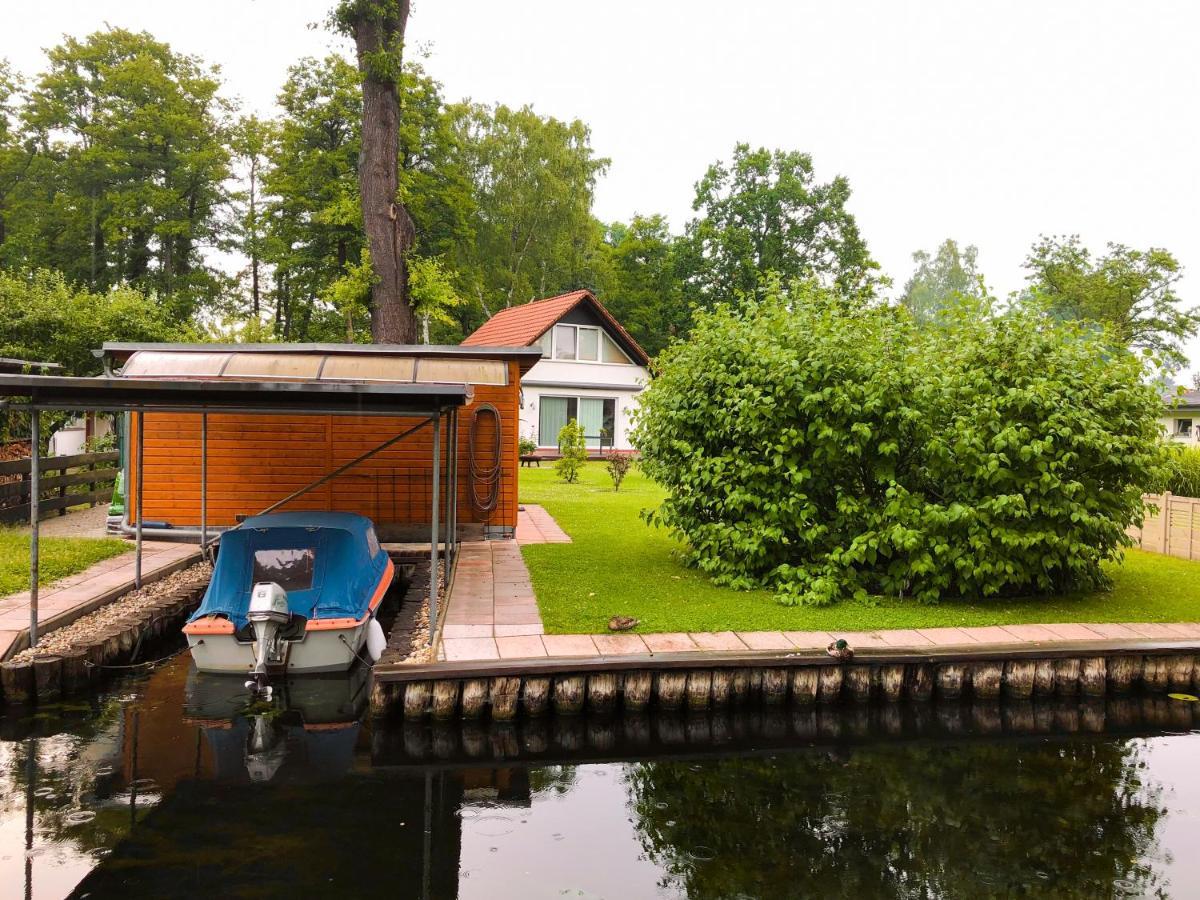 Ferienhaus Direkt An Der Spree Mit Whirlpool Und Sauna Berlín Exterior foto